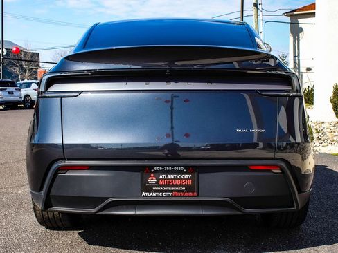 Used 2026 Tesla Model Y Long Range image 5