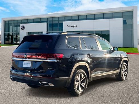 New 2026 Volkswagen Atlas SE FWD image 3