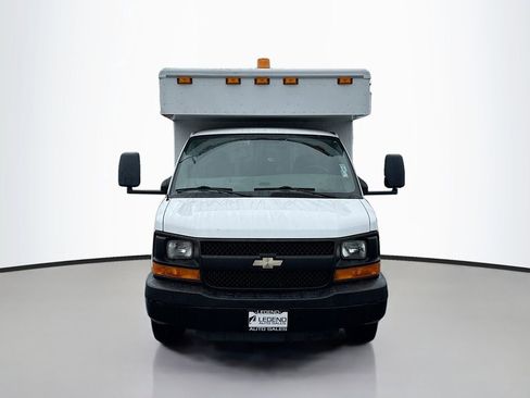Used 2008 Chevrolet Express 3500 RWD image 2