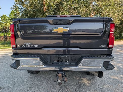 Used 2024 Chevrolet Silverado 2500 LTZ w/ LTZ Convenience Package AWD/4WD image 7