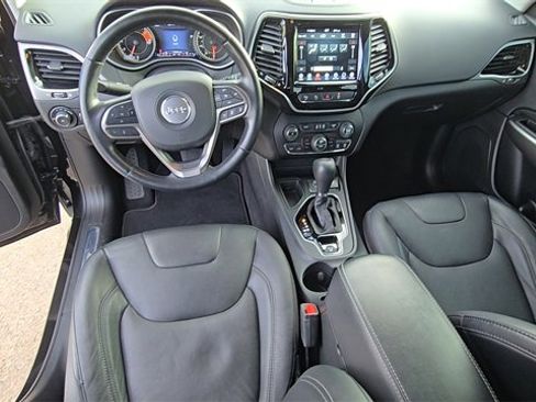 Used 2021 Jeep Cherokee Limited image 19