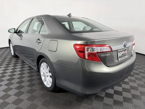 Used 2012 Toyota Camry XLE w/ Leather Pkg FWD image 16