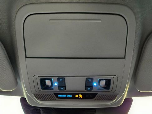 Used 2021 Ford Explorer XLT image 36