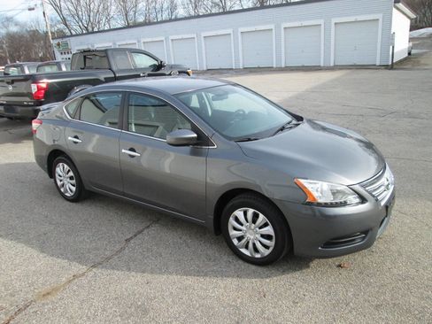 Used 2015 Nissan Sentra S image 4