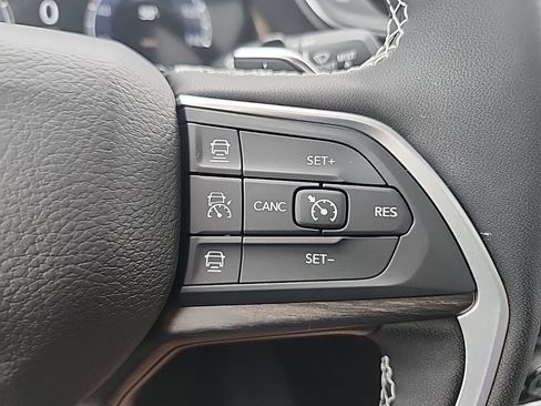 New 2025 Jeep Grand Cherokee L Limited w/ Black Appearance Package image 32