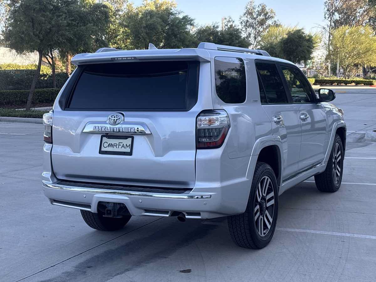 Used 2016 Toyota 4Runner Limited AWD/4WD image 3