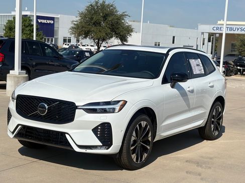 New 2026 Volvo XC60 B5 Plus w/ Protection Package Premier image 3