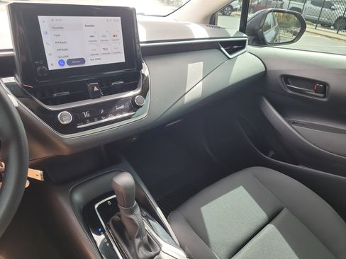 Certified 2025 Toyota Corolla LE image 20