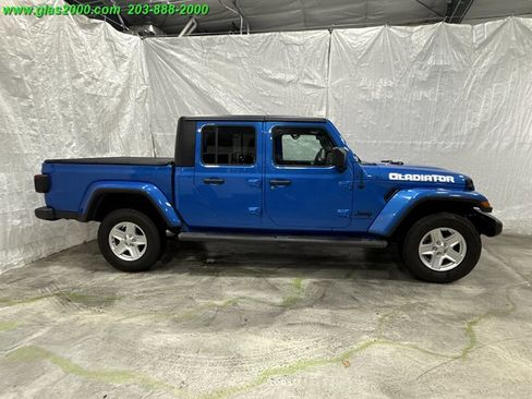 Used 2022 Jeep Gladiator Sport image 14
