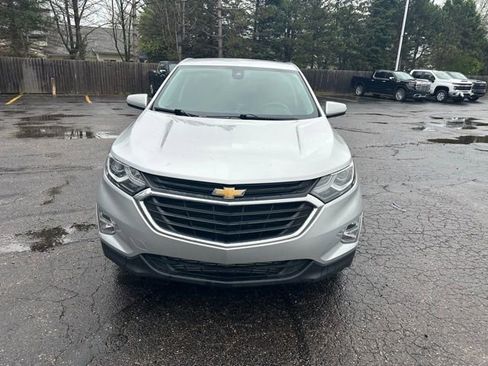 Used 2020 Chevrolet Equinox LT w/ Driver Convenience Package FWD image 2