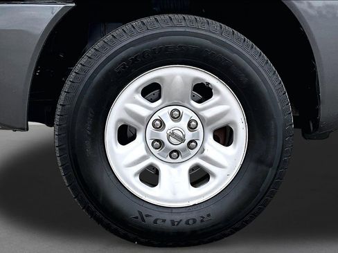 Used 2005 Nissan Titan SE RWD image 8