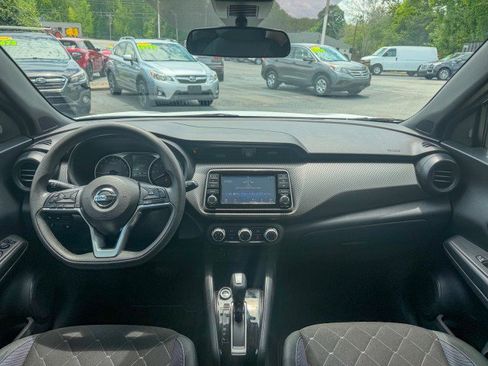Used 2020 Nissan Kicks S FWD image 7