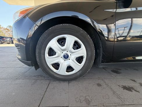 Used 2017 Ford Focus S image 9