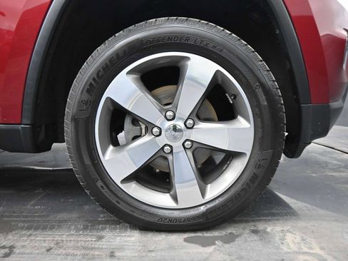 Used 2014 Jeep Grand Cherokee Limited image 10