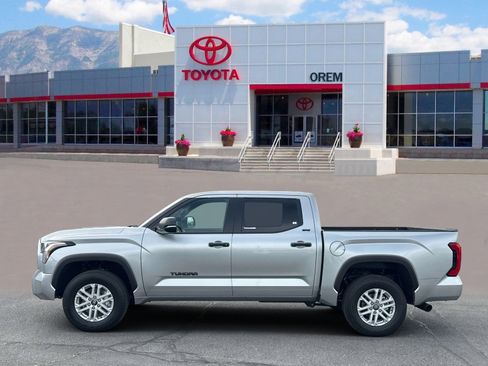 New 2026 Toyota Tundra SR5 w/ SR5 Convenience Package AWD/4WD image 5