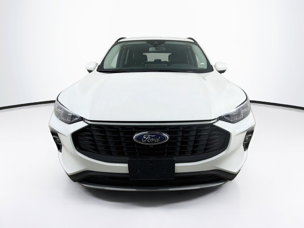 Used 2024 Ford Escape Platinum AWD/4WD image 2