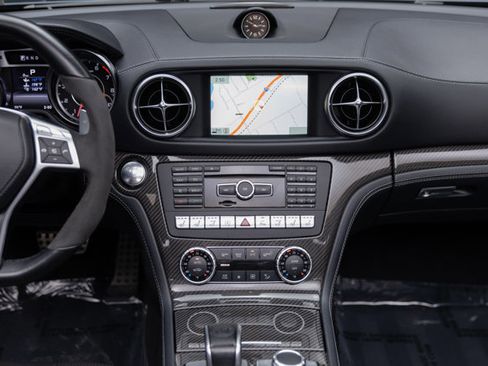 Used 2015 Mercedes-Benz SL 63 AMG w/ Driver Assistance Package image 8