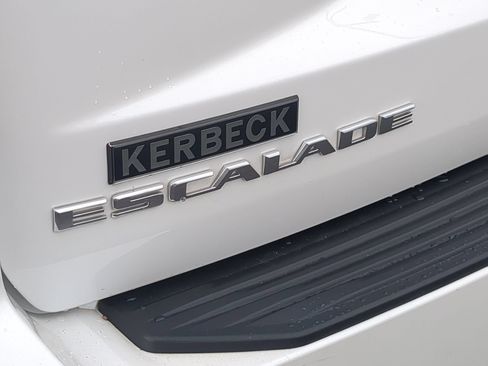 Certified 2023 Cadillac Escalade Sport Platinum AWD/4WD image 31