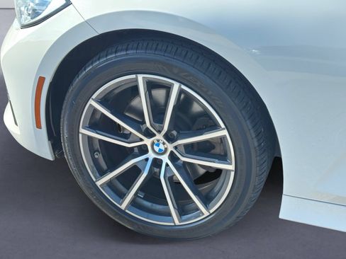 Used 2020 BMW 330i Sedan w/ Convenience Package RWD image 9
