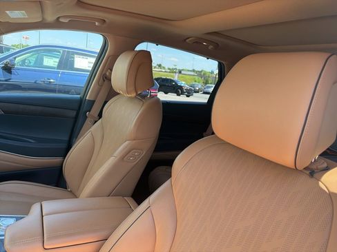Used 2022 Genesis GV80 2.5T w/ Prestige Package 04 image 5
