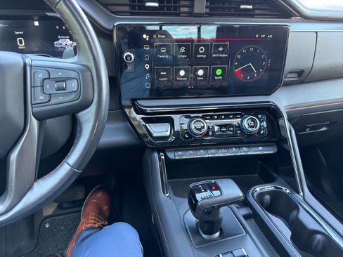 Certified 2022 GMC Sierra 1500 AT4 w/ AT4 Premium Package AWD/4WD image 23