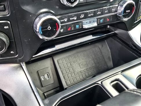 Used 2022 Ford F150 Platinum w/ Equipment Group 701A High image 29