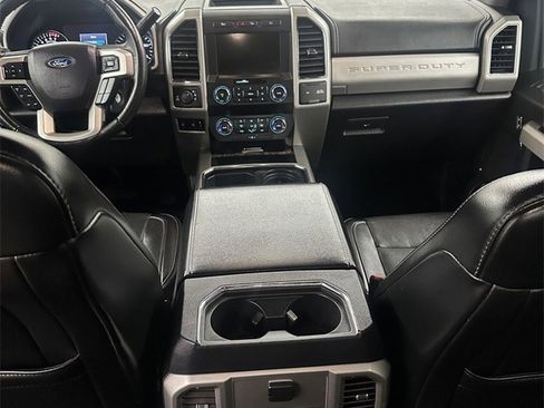 Used 2019 Ford F250 Lariat w/ Chrome Package image 27