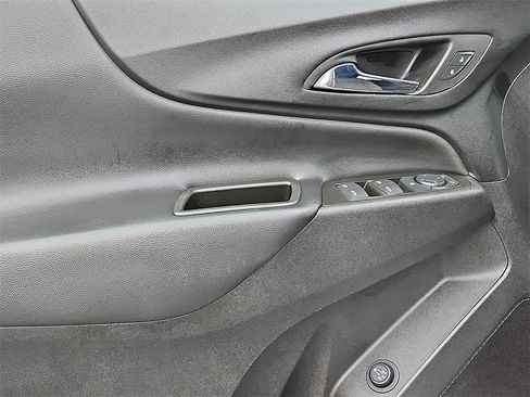 Used 2022 Chevrolet Equinox LT image 10