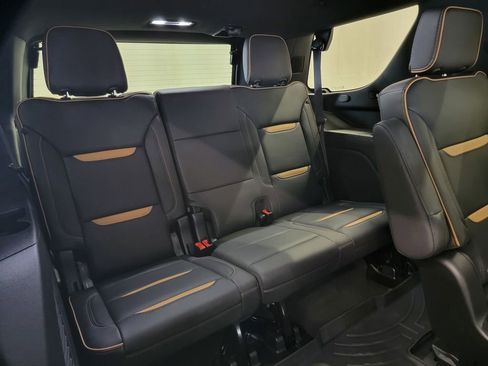 Used 2024 GMC Yukon AT4 image 7