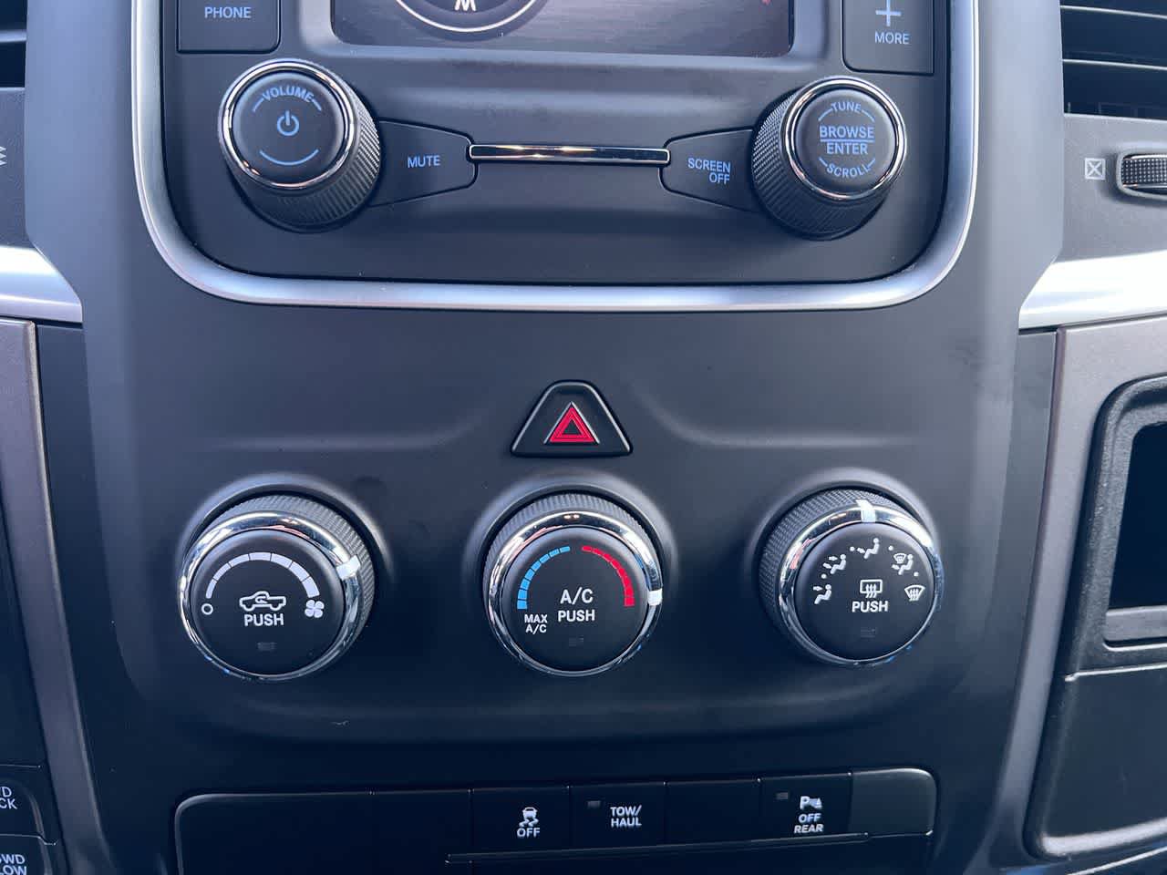 Used 2024 RAM 1500 Warlock AWD/4WD image 19