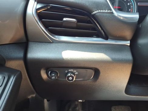 Used 2023 Chevrolet Traverse LT w/ LPO, Floor Liner Package FWD image 14