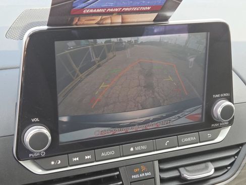 Used 2023 Nissan Altima 2.5 SV FWD image 6