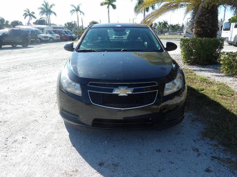 Used 2013 Chevrolet Cruze LT image 12