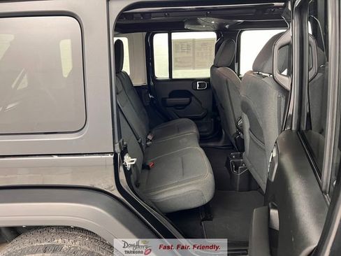 Used 2025 Jeep Wrangler Unlimited Sport AWD/4WD image 36