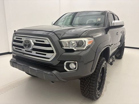 Used 2018 Toyota Tacoma Limited AWD/4WD image 15