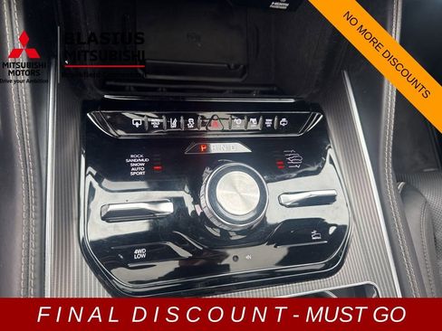 Used 2022 Jeep Grand Wagoneer Series II image 37