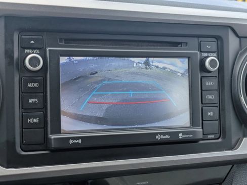 Used 2017 Toyota Tacoma SR5 w/ Tow Package image 18