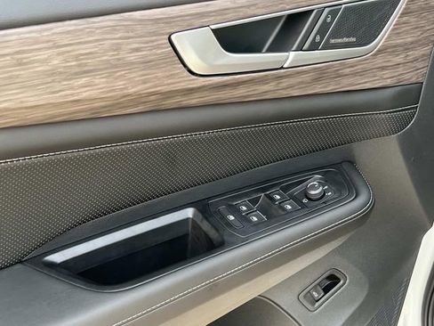 New 2026 Volkswagen Atlas SEL Premium R-Line AWD/4WD image 11