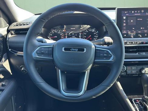 New 2026 Jeep Compass Latitude image 25