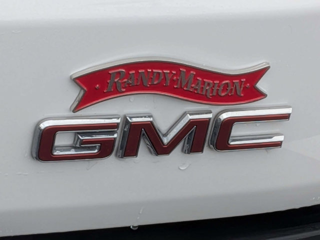 Used 2025 GMC Yukon XL Denali AWD/4WD image 13