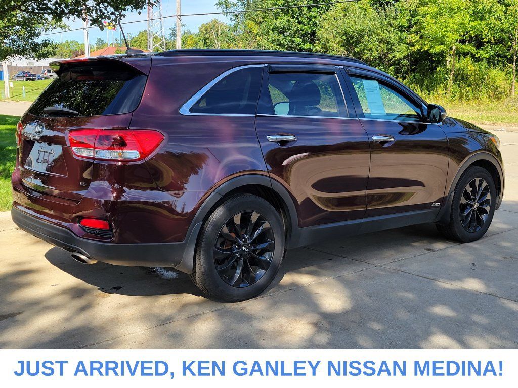 Used 2019 Kia Sorento S AWD/4WD image 3