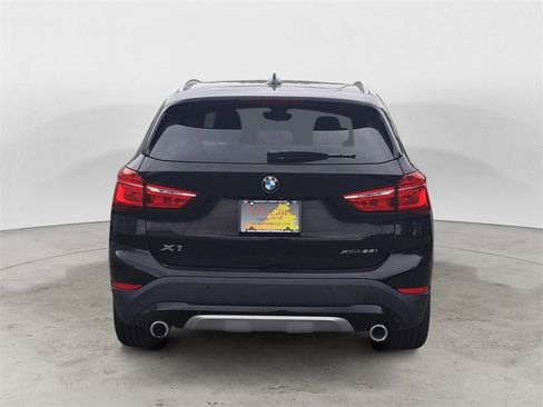 Used 2022 BMW X1 xDrive28i w/ Convenience Package image 4