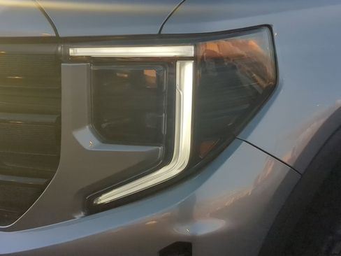 Used 2023 GMC Sierra 1500 Elevation w/ Preferred Package image 12