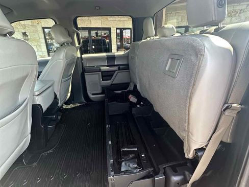 Used 2017 Ford F250 XLT w/ XLT Value Package AWD/4WD image 9