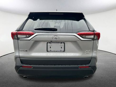 New 2025 Toyota RAV4 XLE image 12