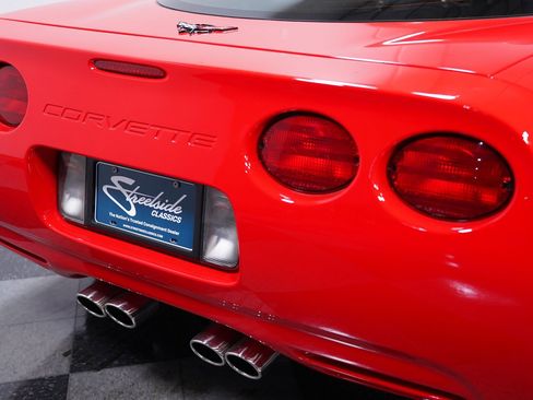 Used 2000 Chevrolet Corvette Coupe w/ Memory Pkg image 23