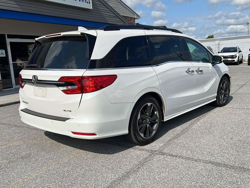 Used 2024 Honda Odyssey Elite image 5