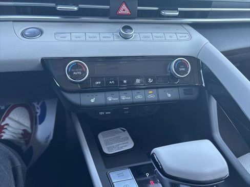 New 2026 Hyundai Elantra Limited FWD image 19