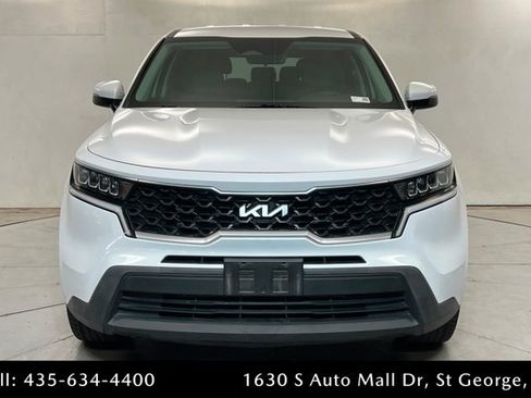 Used 2022 Kia Sorento LX AWD/4WD image 8