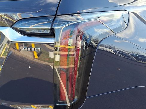 Certified 2025 Cadillac XT6 Sport w/ Technology Package image 11